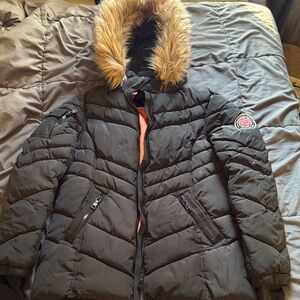 Women's Black Puffer Coat with Faux Fur Trim